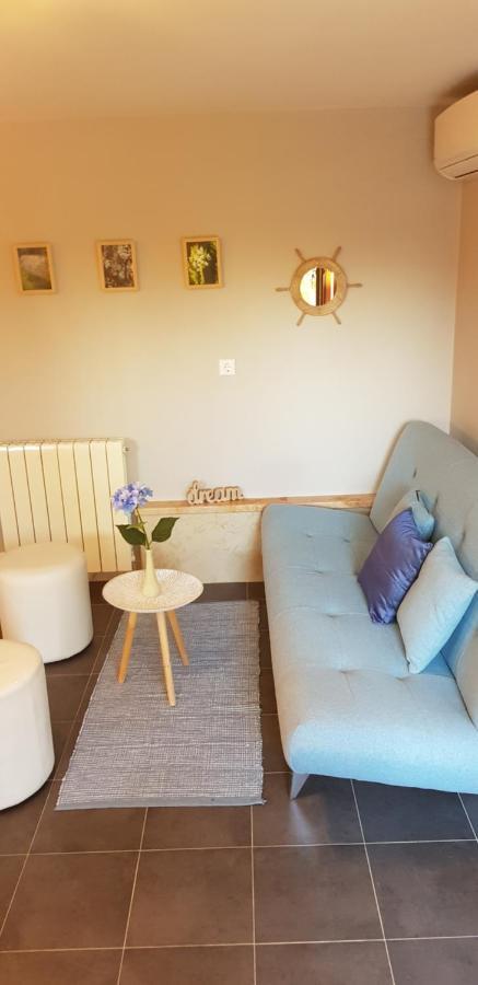 Apartment Borna Pazin Exteriör bild